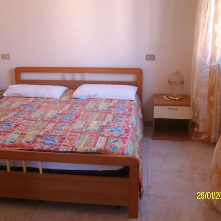 Casa Roberta Apartment Villa San Pietro ภายนอก รูปภาพ