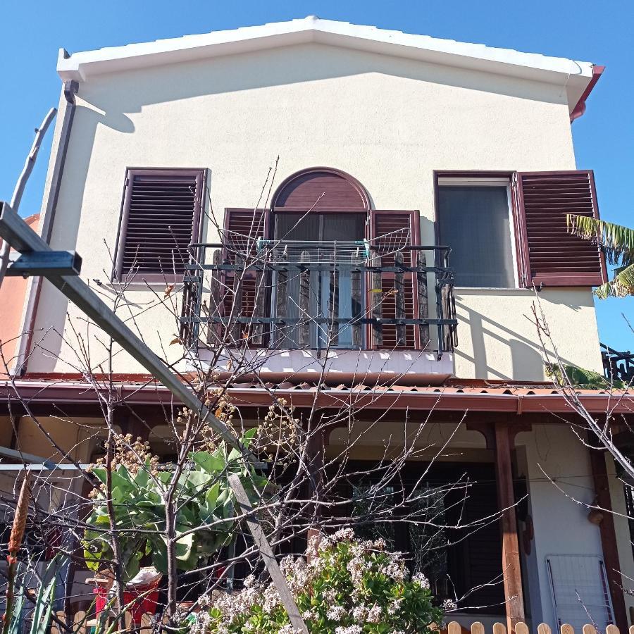 Casa Roberta Apartment Villa San Pietro ภายนอก รูปภาพ